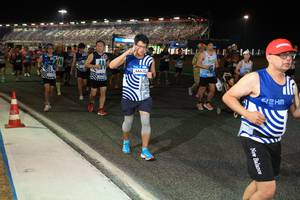 BIB: 
                            <button type="button" onclick="openModal(24125798)" class="btn btn-primary btn-sm float-right btn-popup" data-toggle="modal" data-target=".modal-high-quality">
                        <i class="fas fa-shopping-cart"></i> Add to Cart
                    </button>
                                            <button type="button" onclick="isThisMe(24125798, true)" class="btn btn-success btn-sm float-right btn-popup btn-isme hidden" data-toggle="tooltip" data-placement="bottom" title="นี่คือรูปของคุณใช่ไหม คลิกที่นี่เพื่อเอาเข้าอัลบั้ม">
                        <i class="fas fa-plus"></i> Add to album
                    </button>
                    <button type="button" onclick="isThisMe(24125798, false)" class="btn btn-warning btn-sm float-right btn-popup btn-isnotme hidden">
                        <i class="fas fa-ban"></i> Remove from album
                    </button>